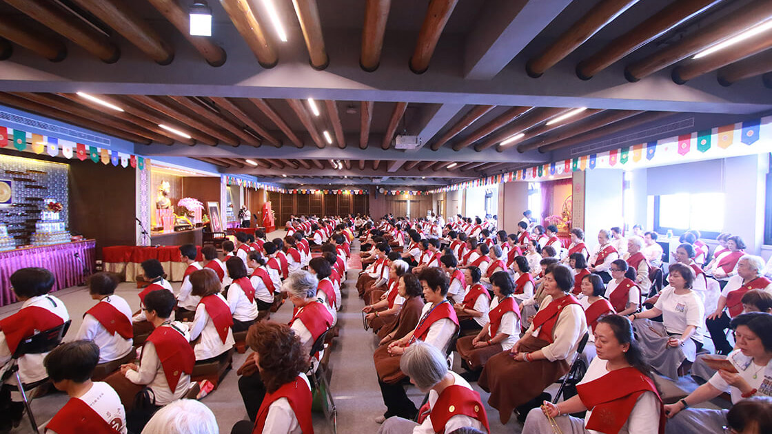 Maha Karuna Dharani chants from the Wu Sheng Monastery