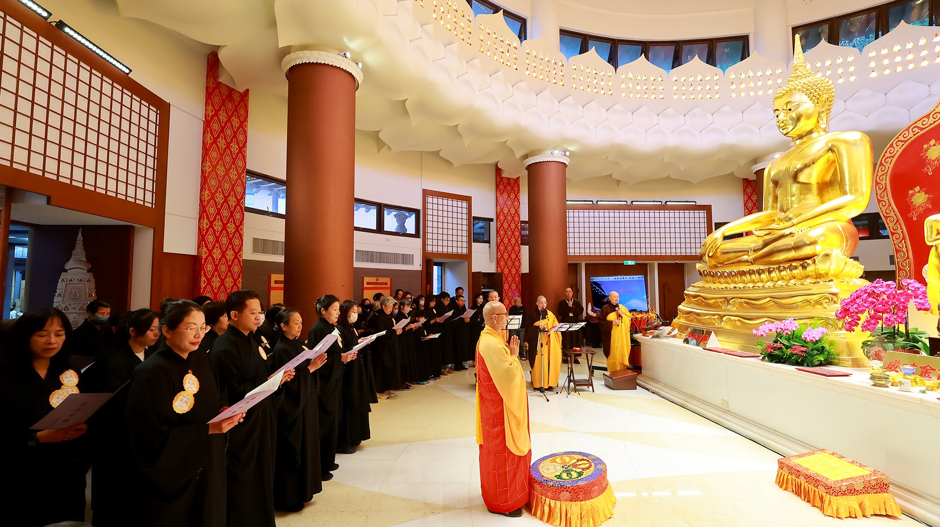 歲末最美聖儀 靈鷲山華嚴經柱裝臟大典凝聚菩提願力