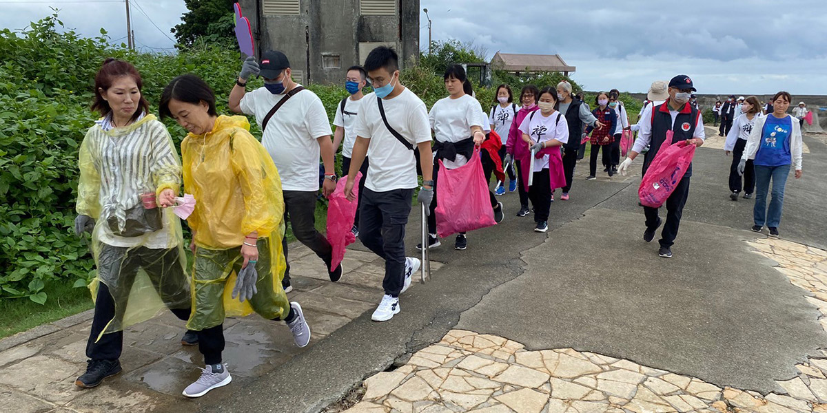 靈鷲山護法會新北市A區歡喜淨灘