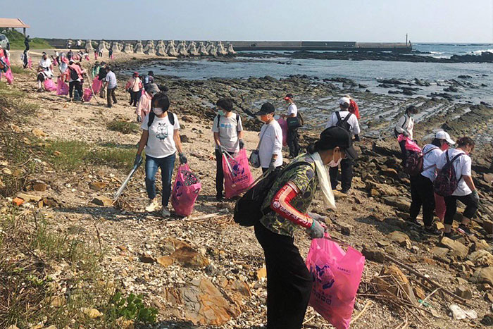 石碇溪净滩 灵鹫山护法会新北市B区爱地球护海洋